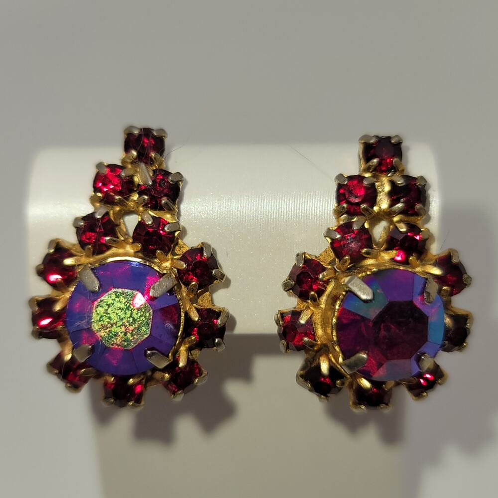 Vintage Gold-tone Ruby Red & Aurora Borealis Rhinestones Cluster Clip-on Earring